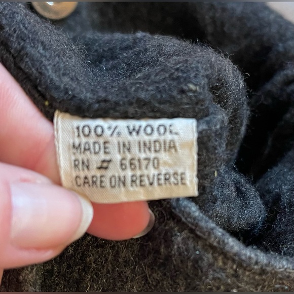 Small Gray Felted Wool Tote W/ Hand Embroidered Grapes 100% Wool 11.25” x 9” - Picture 4 of 7